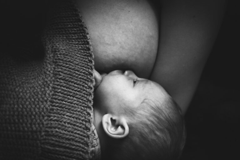 The Benefits of Consulting an IBCLC: Your Breastfeeding Journey’s Best Ally